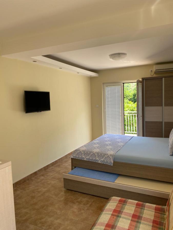 Apartments Lalevic ดอนิมอรินิ ภายนอก รูปภาพ