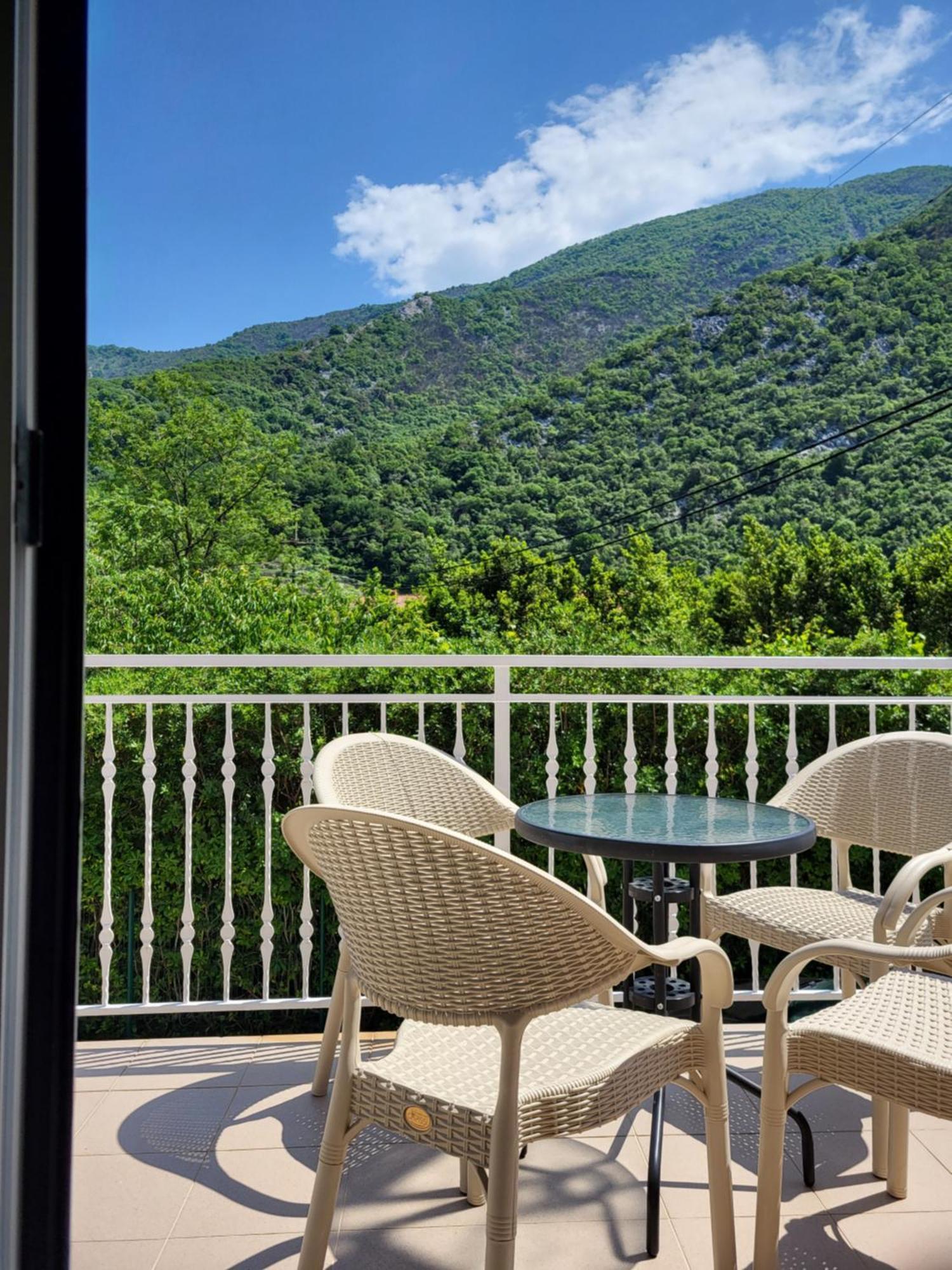 Apartments Lalevic ดอนิมอรินิ ภายนอก รูปภาพ